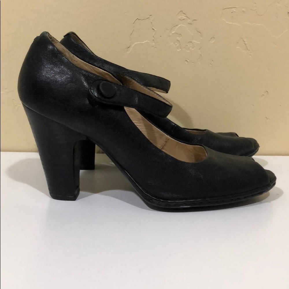 Born Heels